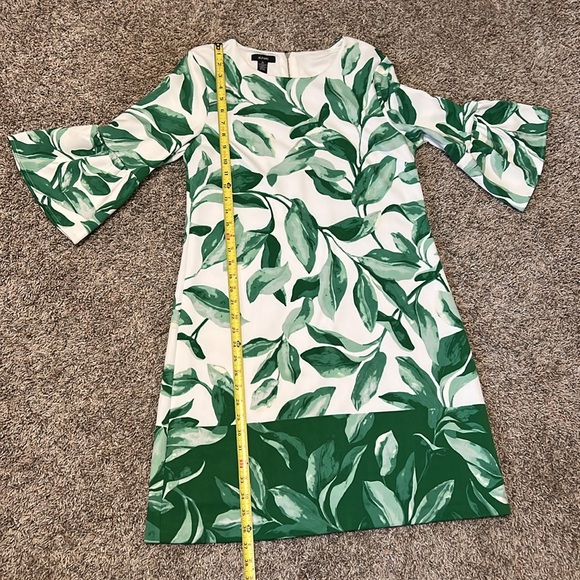 Alfani, size 10.  Green and white soft fabric.  Worn once.  Very good condition. - Picture 6 of 8